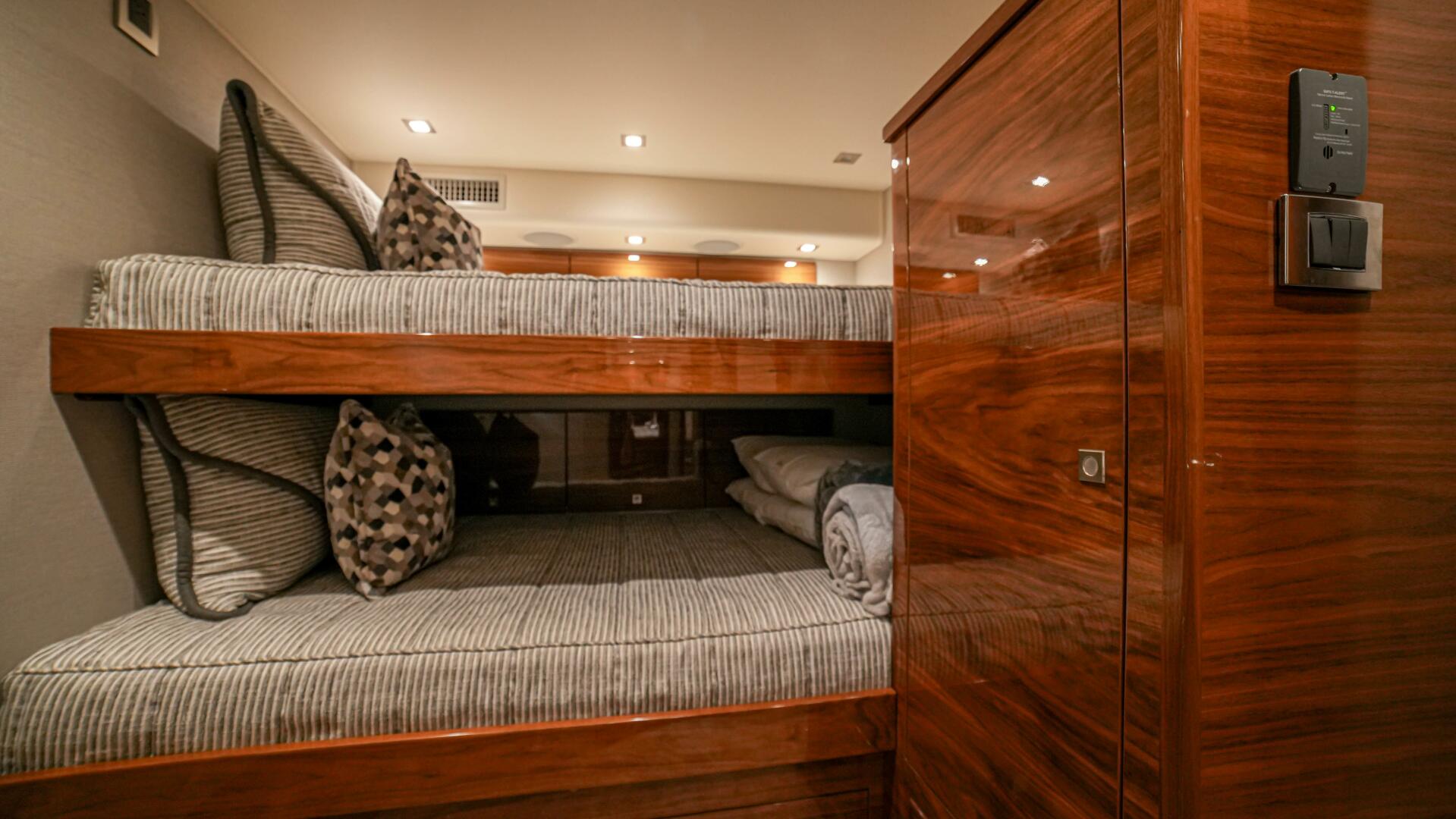 Viking-72 Convertible 2023-Free Spool Los Suenos-Costa Rica-2023 Viking 73 Convertible Free Spool-5122969 | Thumbnail