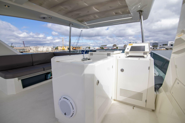 Prestige-680 Flybridge 2018-Prestige Worldwide Tampa-Florida-United States-Flybridge-5126855