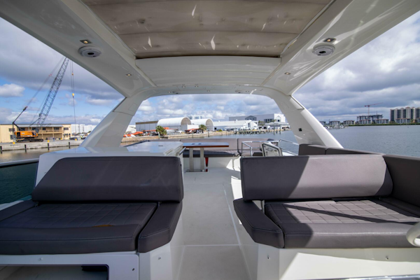 Prestige-680 Flybridge 2018-Prestige Worldwide Tampa-Florida-United States-Flybridge-5126866