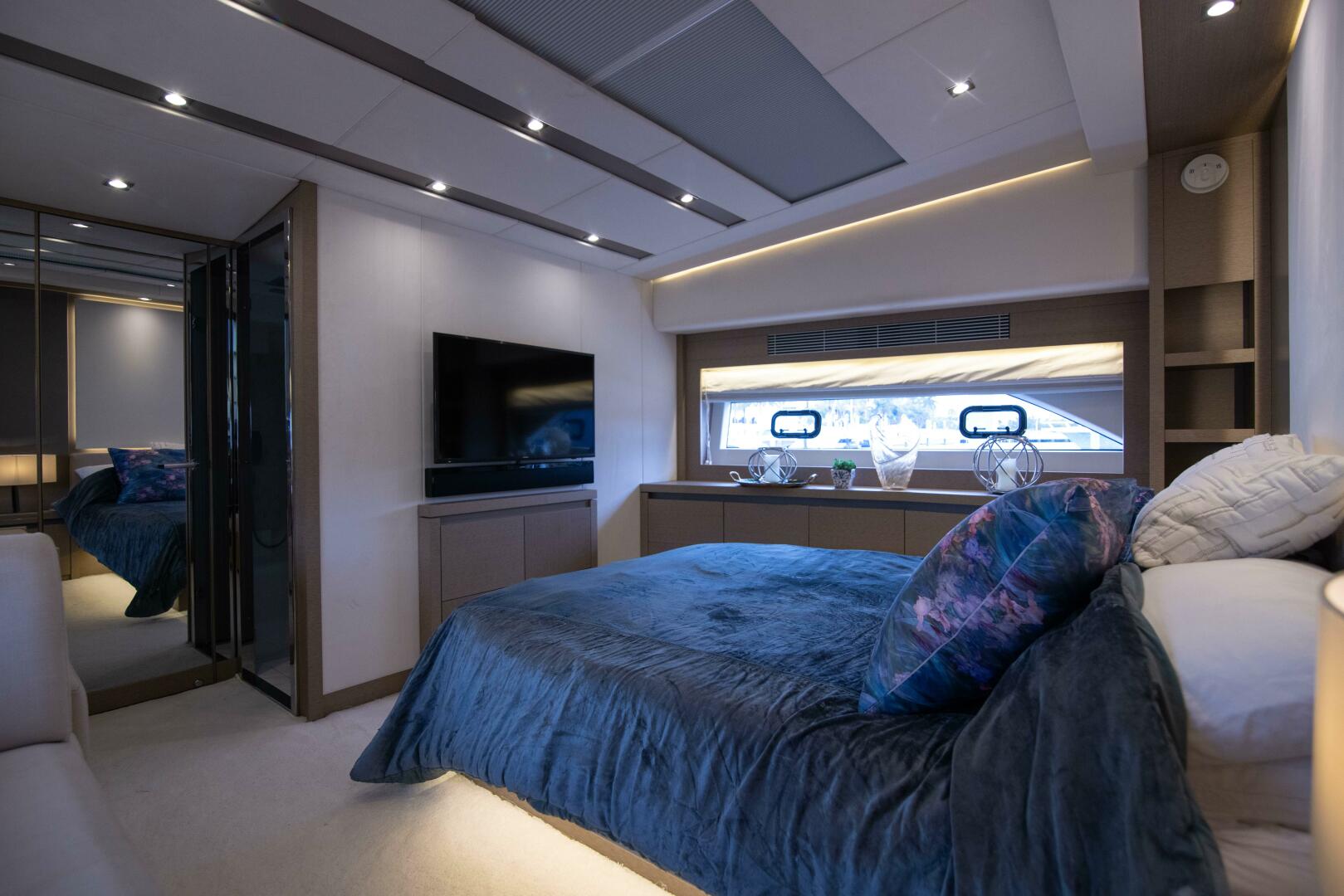 Prestige-680 Flybridge 2018-Prestige Worldwide Tampa-Florida-United States-Master Stateroom-5126807 | Thumbnail