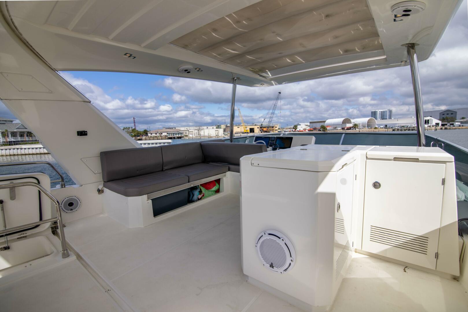 Prestige-680 Flybridge 2018-Prestige Worldwide Tampa-Florida-United States-Flybridge-5126854 | Thumbnail