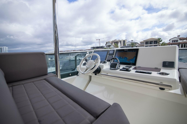 Prestige-680 Flybridge 2018-Prestige Worldwide Tampa-Florida-United States-Flybridge-5126851