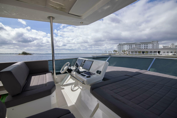 Prestige-680 Flybridge 2018-Prestige Worldwide Tampa-Florida-United States-Flybridge-5126858