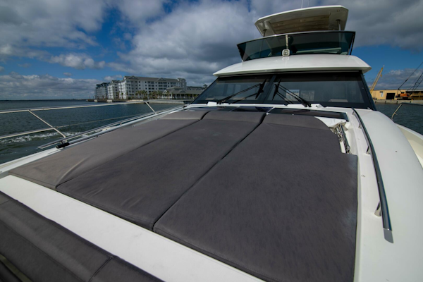 Prestige-680 Flybridge 2018-Prestige Worldwide Tampa-Florida-United States-Bow-5126840