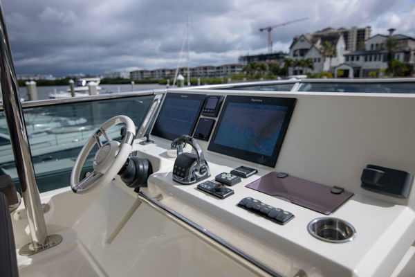 Prestige-680 Flybridge 2018-Prestige Worldwide Tampa-Florida-United States-Flybridge-5126864