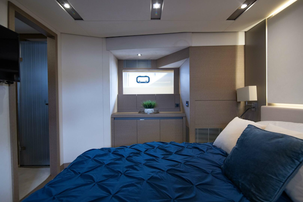 Prestige-680 Flybridge 2018-Prestige Worldwide Tampa-Florida-United States-Guest Stateroom-5126828