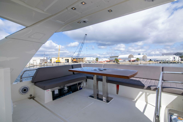 Prestige-680 Flybridge 2018-Prestige Worldwide Tampa-Florida-United States-Flybridge-5126859