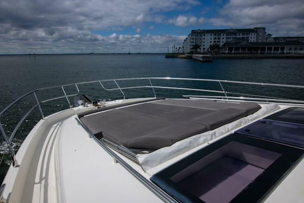 Prestige-680 Flybridge 2018-Prestige Worldwide Tampa-Florida-United States-Bow-5126841