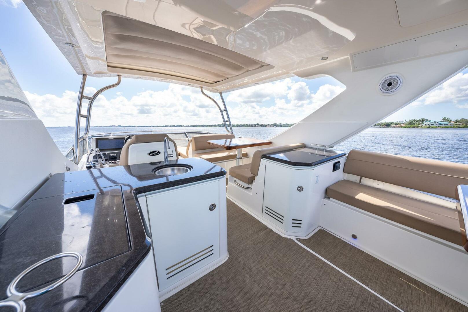 Sea Ray-L590 Fly 2016-AEQUA 1 Fort Lauderdale-Florida-United States-5248156 | Thumbnail