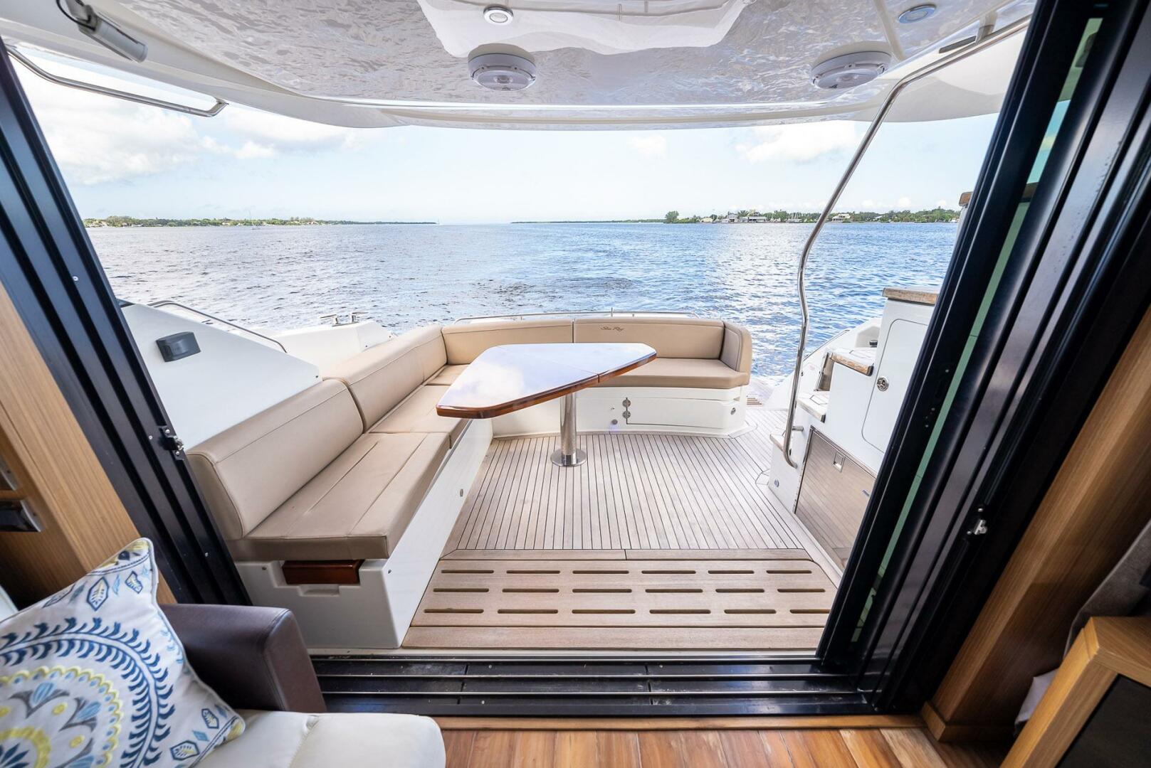 Sea Ray-L590 Fly 2016-AEQUA 1 Fort Lauderdale-Florida-United States-5248103 | Thumbnail