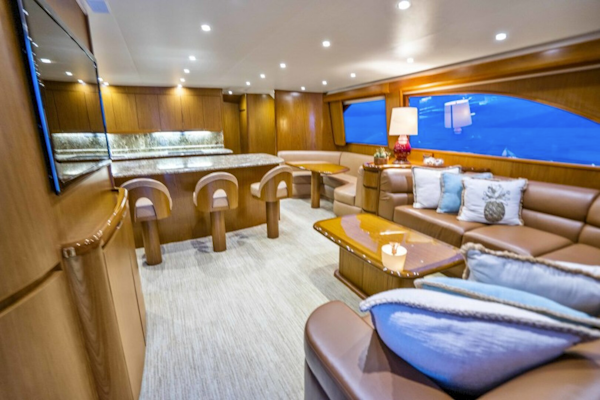 Viking-70 Enclosed Bridge 2011-Last Call Cartagena-Colombia-2011 Viking 70 Enclosed Bridge  Last Call  Salon-5131479