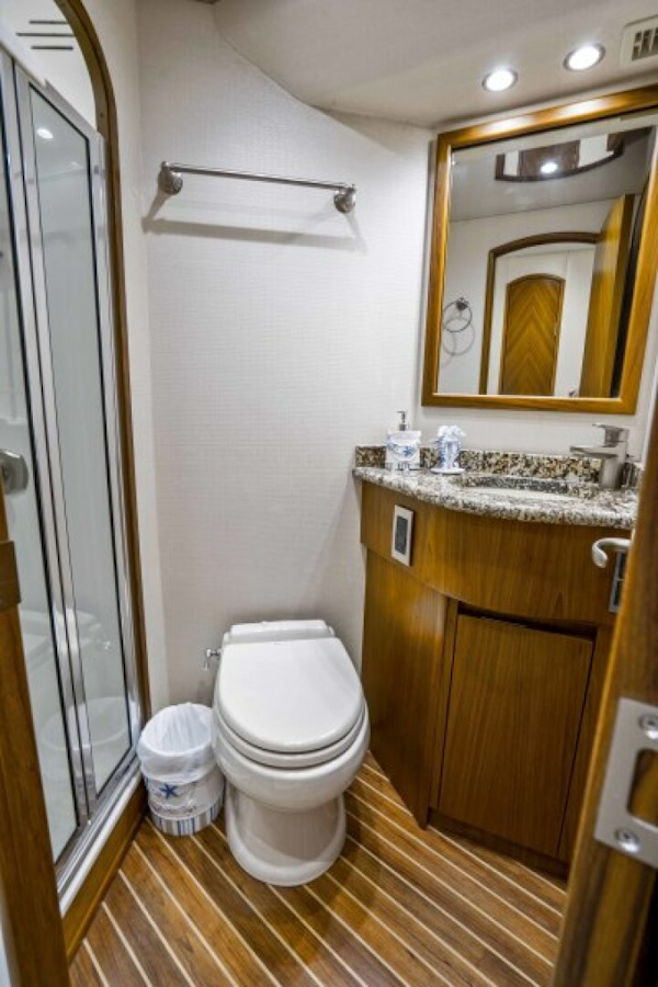 Viking-70 Enclosed Bridge 2011-Last Call Cartagena-Colombia-2011 Viking 70 Enclosed Bridge  Last Call  Guest Head-5131509