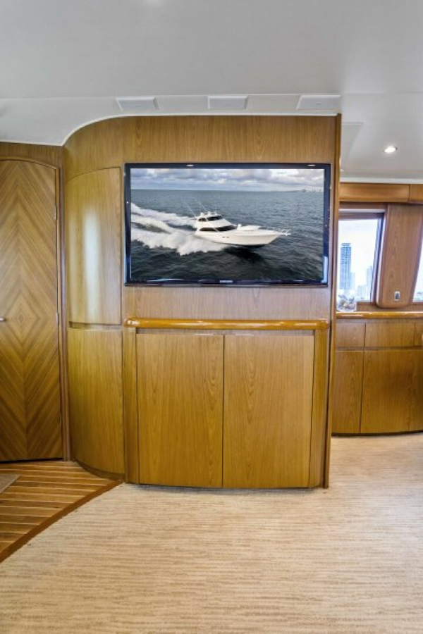 Viking-70 Enclosed Bridge 2011-Last Call Cartagena-Colombia-2011 Viking 70 Enclosed Bridge  Last Call  Salon-5131490