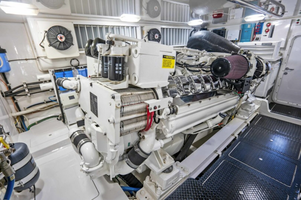 Viking-70 Enclosed Bridge 2011-Last Call Cartagena-Colombia-2011 Viking 70 Enclosed Bridge  Last Call  Engine Room-5131535