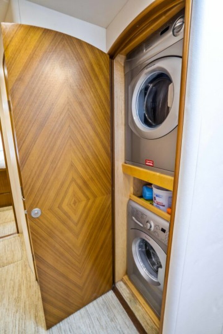Viking-70 Enclosed Bridge 2011-Last Call Cartagena-Colombia-2011 Viking 70 Enclosed Bridge  Last Call  Washer / Dryer-5131507 | Thumbnail