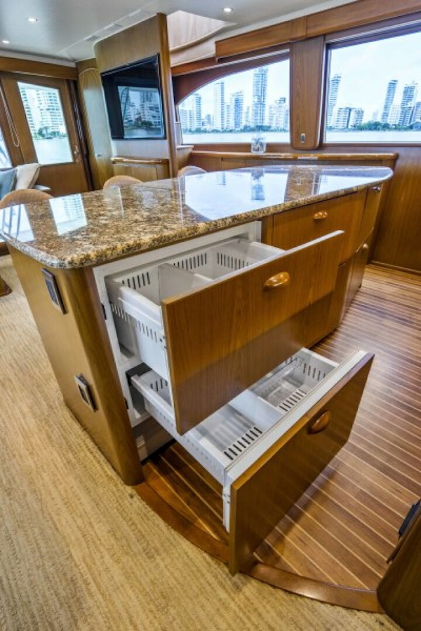 Viking-70 Enclosed Bridge 2011-Last Call Cartagena-Colombia-2011 Viking 70 Enclosed Bridge  Last Call  Galley-5131485