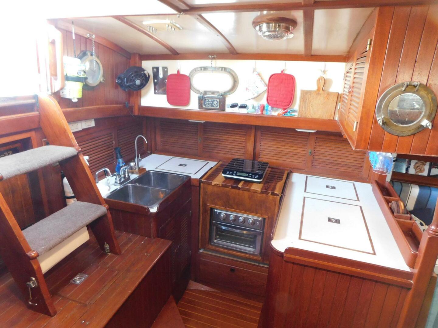 Tayana-37 Cutter 1984-3 Sheets 2 The Wind Titusville-Florida-United States-5140265 | Thumbnail