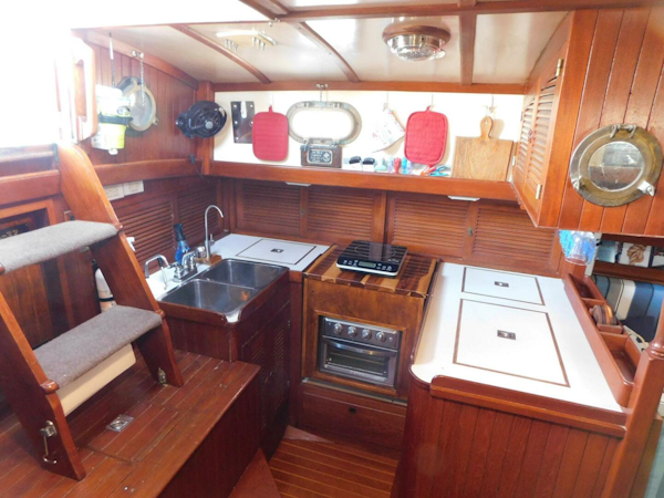 Tayana-37 Cutter 1984-3 Sheets 2 The Wind Titusville-Florida-United States-5140265