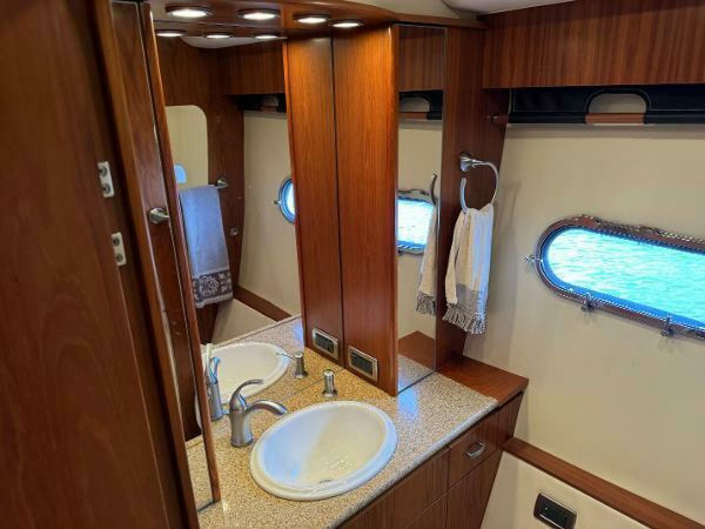 Tiara Yachts-5800 Sovran 2010-Island Girl Naples-Florida-United States-5147901 | Thumbnail
