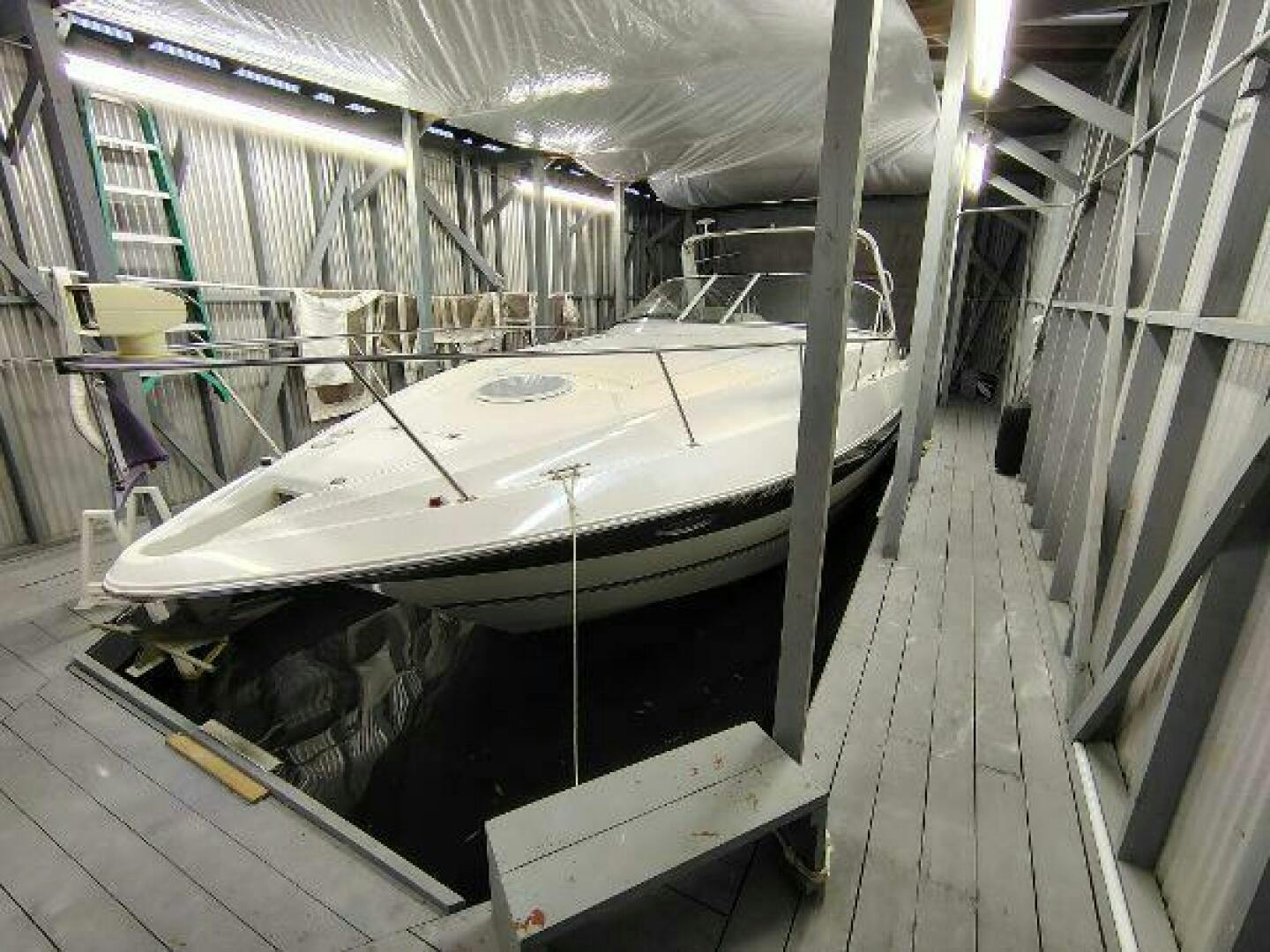 Cruisers Yachts-Express 2004 -Chattanooga-Tennessee-United States-5149610