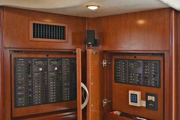 Silverton-52 Ovation 2009-Chirstina Maria Stuart-Florida-United States-10 MDPPanel-5167942