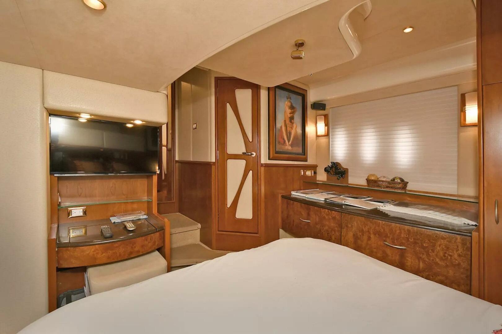 Silverton-52 Ovation 2009-Chirstina Maria Stuart-Florida-United States-18 Masterlookingfore-5167951 | Thumbnail