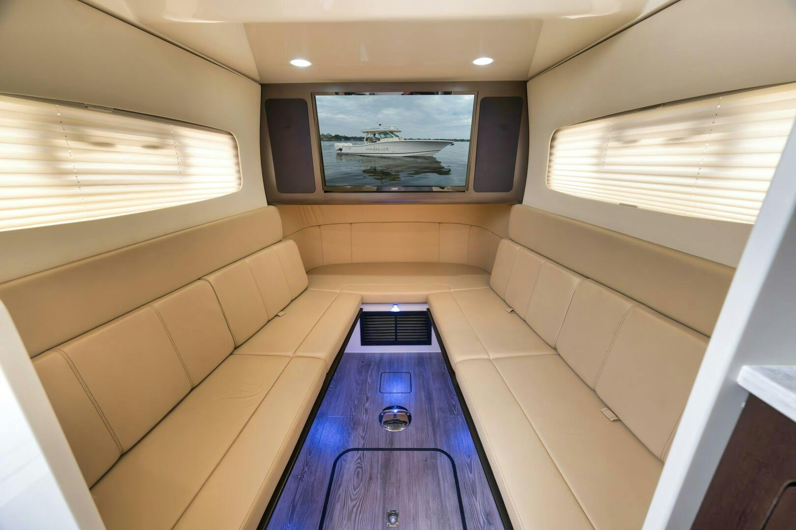 Scout-380 LXF 2018-Pain Killer Jensen Beach-Florida-United States-2018 Scout 38 LXF Pain Killer Salon-5199218