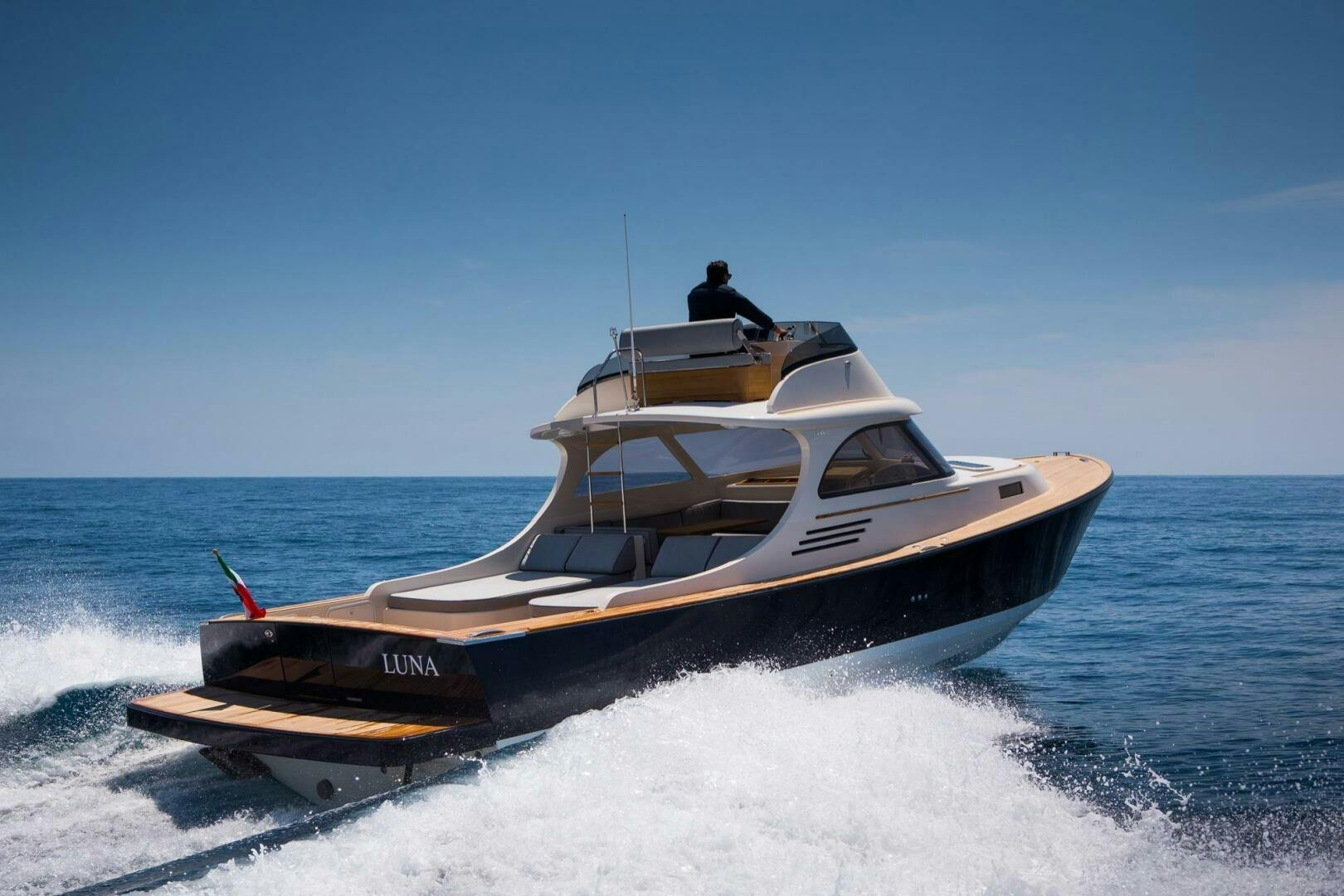 Toy Marine-36 Fly 2025 -Porto di Savona-Italy-5206993