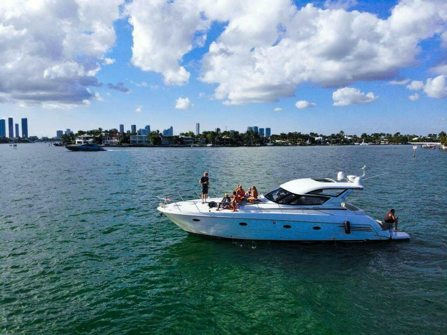Carver-440 Hardtop Express 2000 -Kirkland-Washington-United States-2000 Carver 440 Express Hardtop. The Perfect entertainment vessel.-5200786