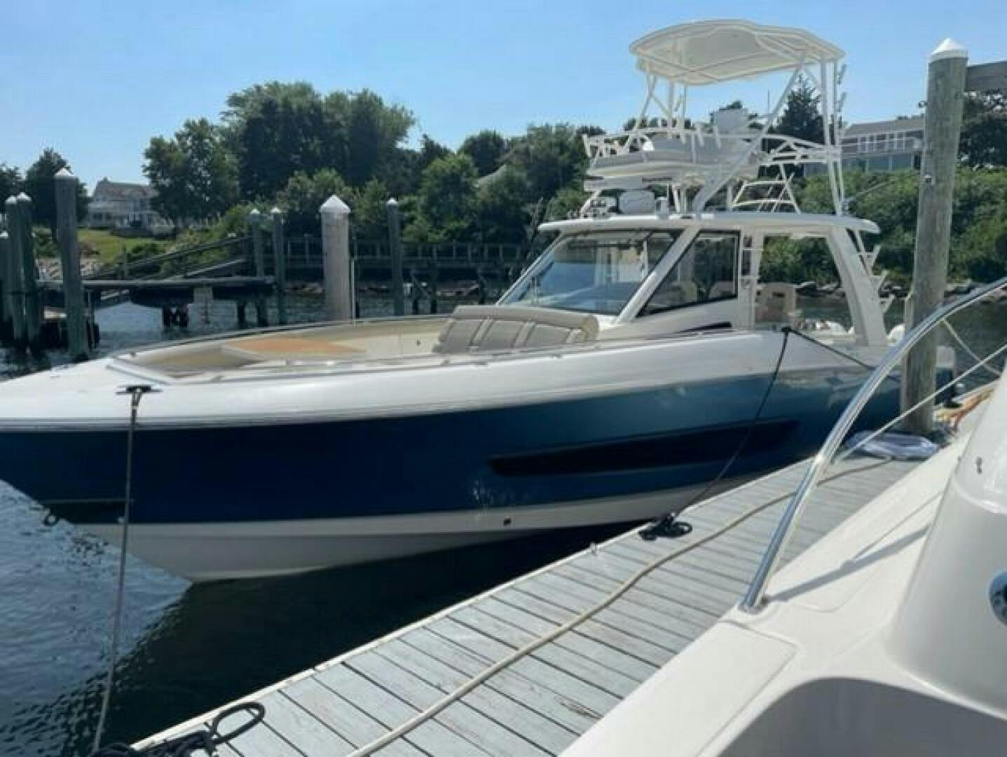 Boston Whaler-Outrage 2017 -Fall River-Massachusetts-United States-5252137