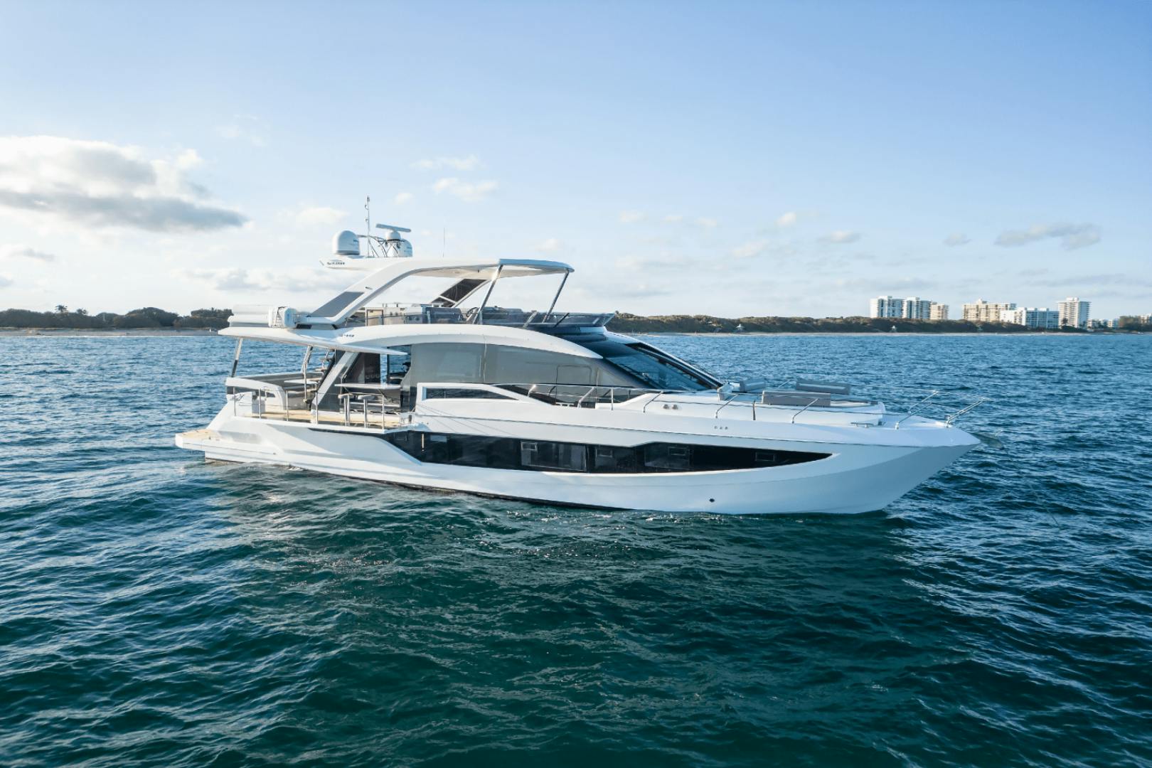 Galeon-640 FLY 2022 -Pompano Beach-Florida-United States-5252362