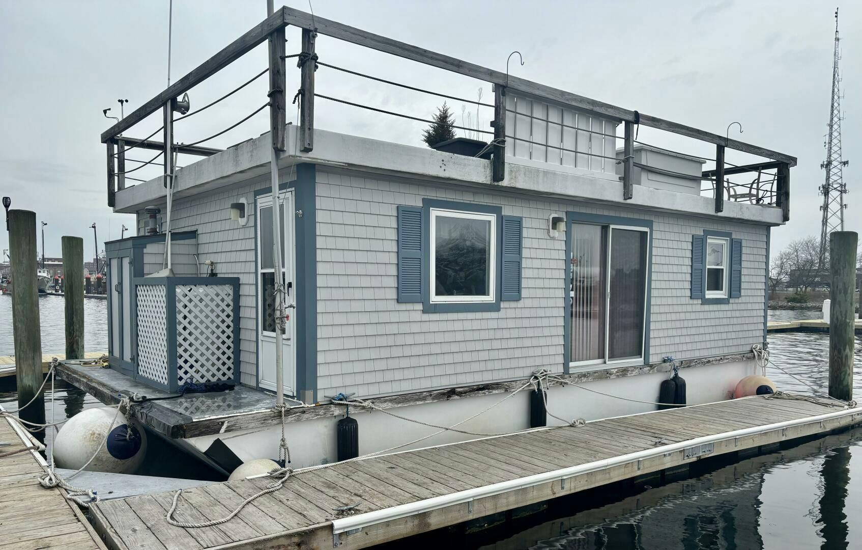 Custom-Houseboat 1990 -New Bedford -Massachusetts-United States-5254609