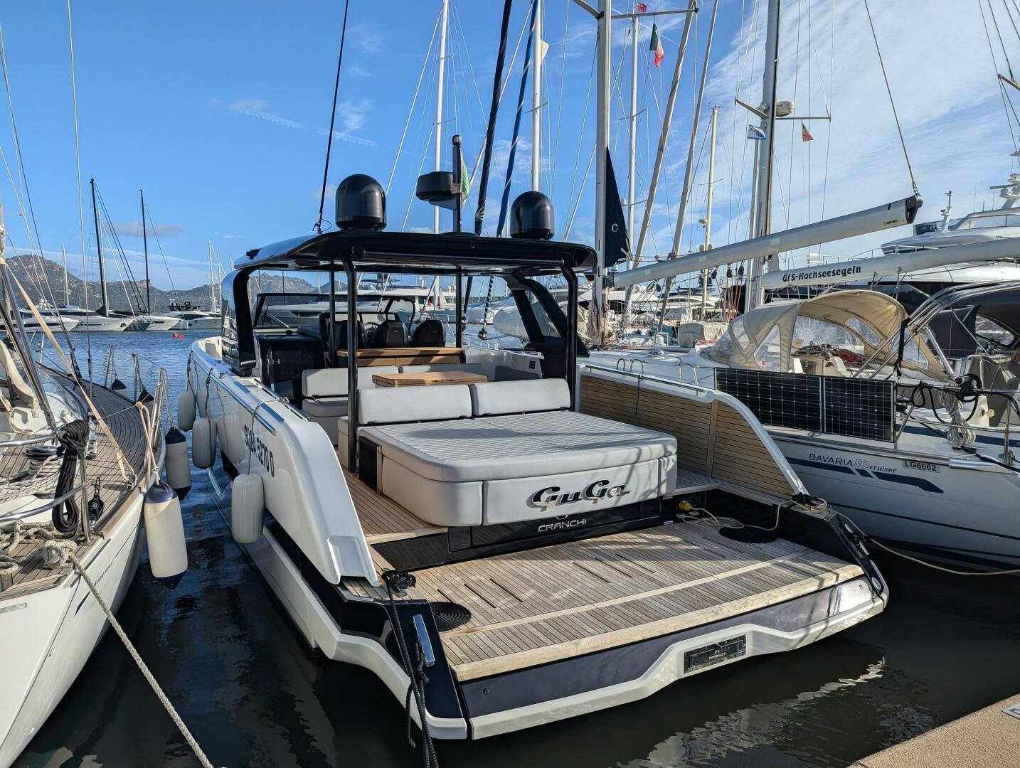 Cranchi-Cranchi 46 Luxury Tender 2022-GUGA Olbia-Italy-Cranchi 46 Luxury Tender Aft Profile-5261167