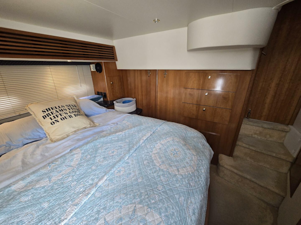 Carver-444 Cockpit Motor Yacht 2002-ChrisSea IV Westbrook-Connecticut-United States-Carver Main Cabin 6-5392693