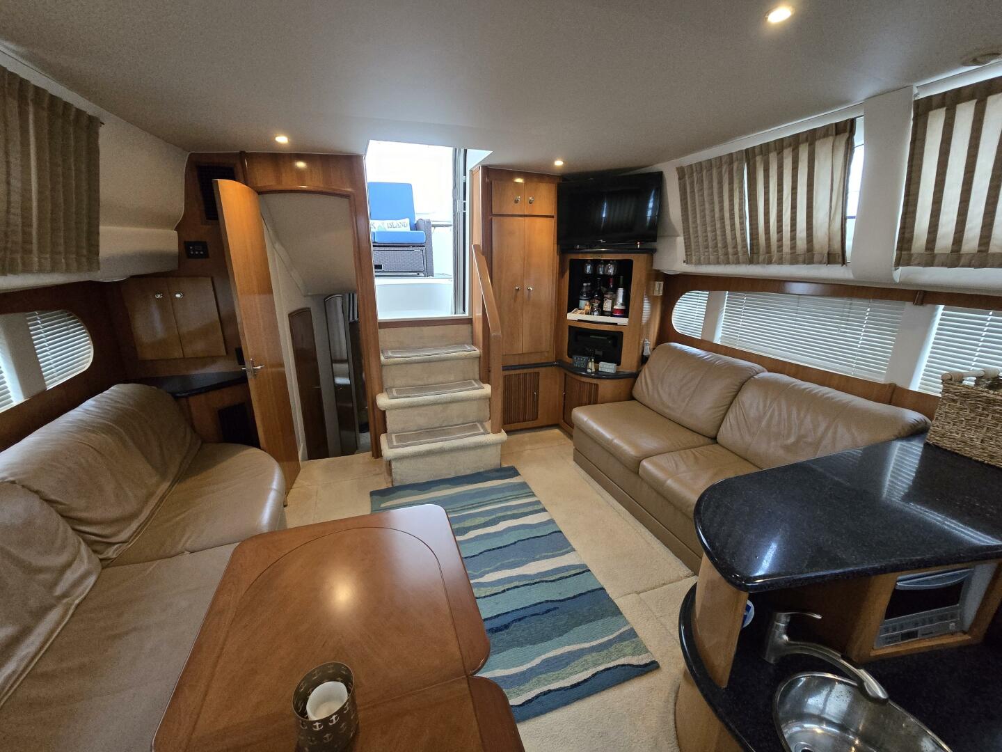 Carver-444 Cockpit Motor Yacht 2002-ChrisSea IV Westbrook-Connecticut-United States-Carver Main Salon 3-5392678 | Thumbnail