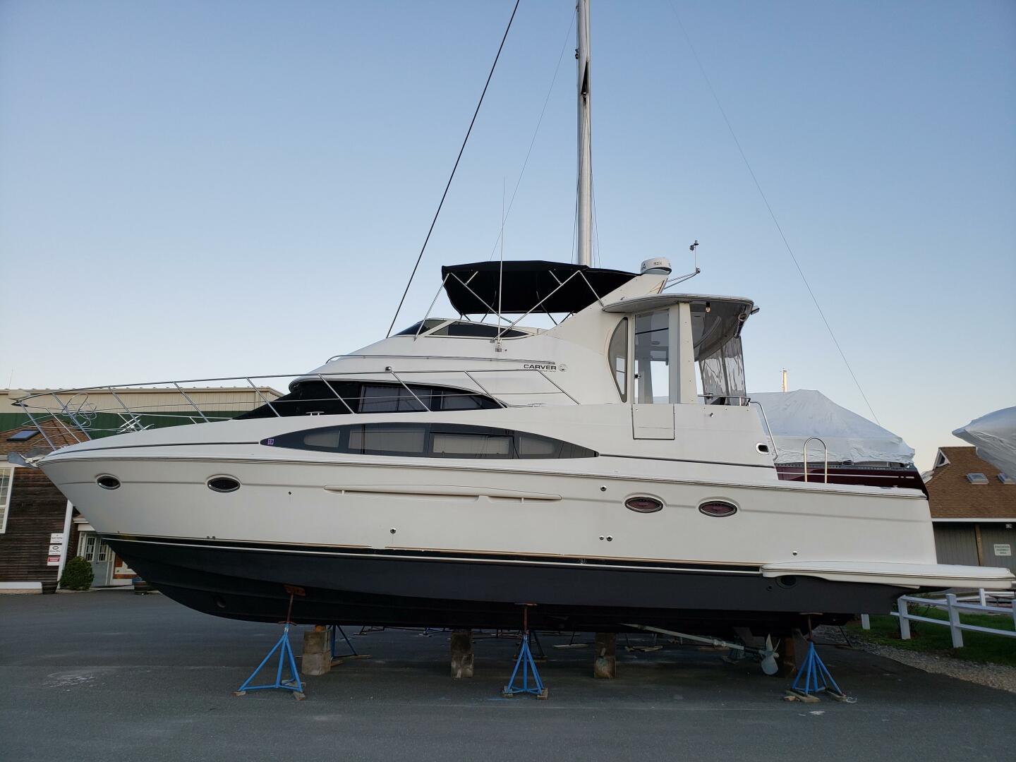 Carver-444 Cockpit Motor Yacht 2002-ChrisSea IV Westbrook-Connecticut-United States-5262121 | Thumbnail