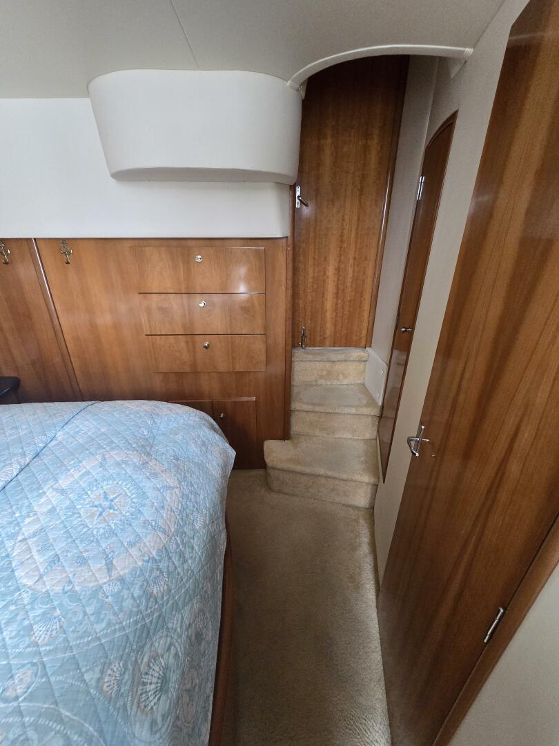 Carver-444 Cockpit Motor Yacht 2002-ChrisSea IV Westbrook-Connecticut-United States-Carver Main Cabin 7-5392694 | Thumbnail