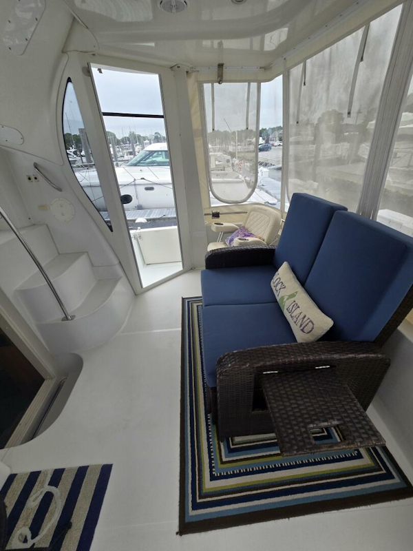 Carver-444 Cockpit Motor Yacht 2002-ChrisSea IV Westbrook-Connecticut-United States-Carver Aft 2-5392672