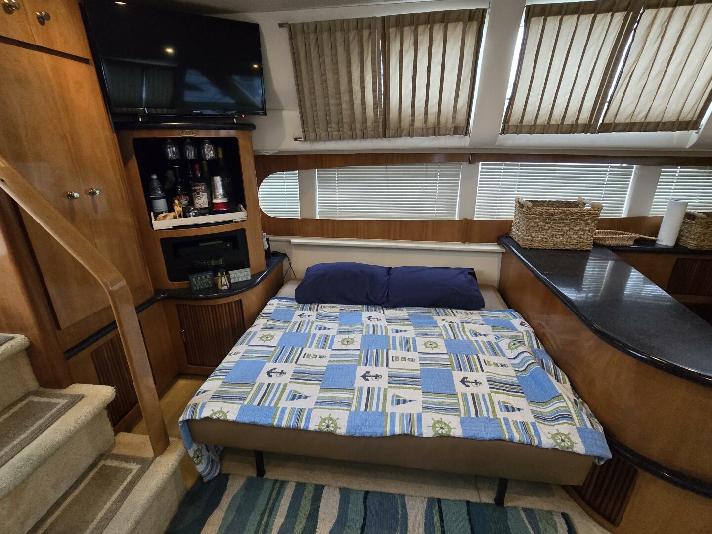 Carver-444 Cockpit Motor Yacht 2002-ChrisSea IV Westbrook-Connecticut-United States-Carver Main Salon Pullout Couch-5392683 | Thumbnail