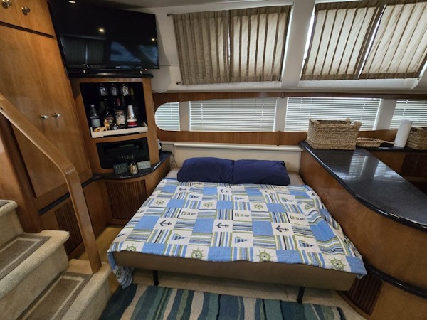 Carver-444 Cockpit Motor Yacht 2002-ChrisSea IV Westbrook-Connecticut-United States-Carver Main Salon Pullout Couch-5392683