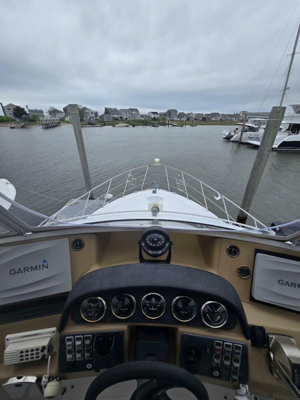 Carver-444 Cockpit Motor Yacht 2002-ChrisSea IV Westbrook-Connecticut-United States-Carver Helm 2-5392669