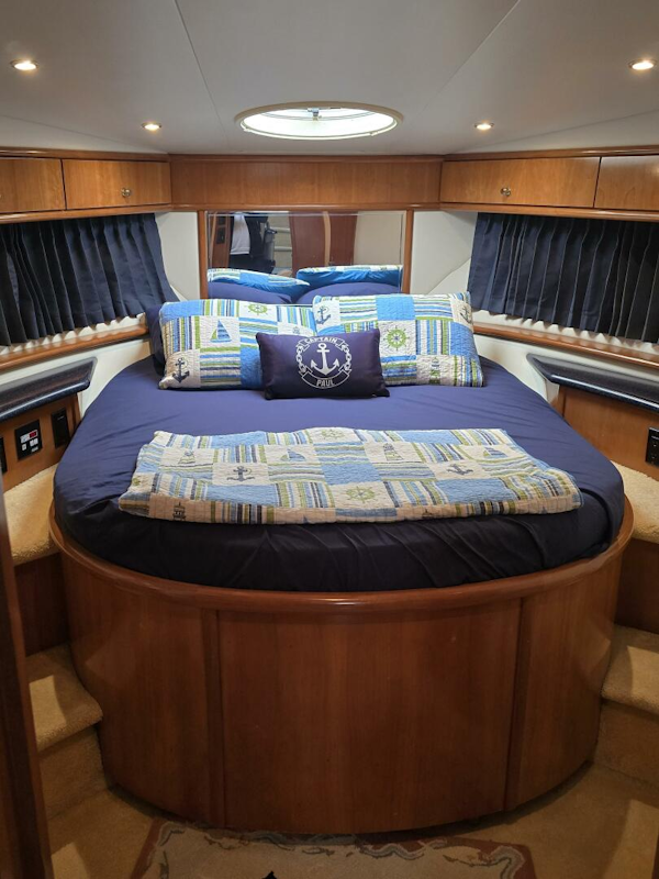 Carver-444 Cockpit Motor Yacht 2002-ChrisSea IV Westbrook-Connecticut-United States-Carver Guest Bedroom 2-5392705