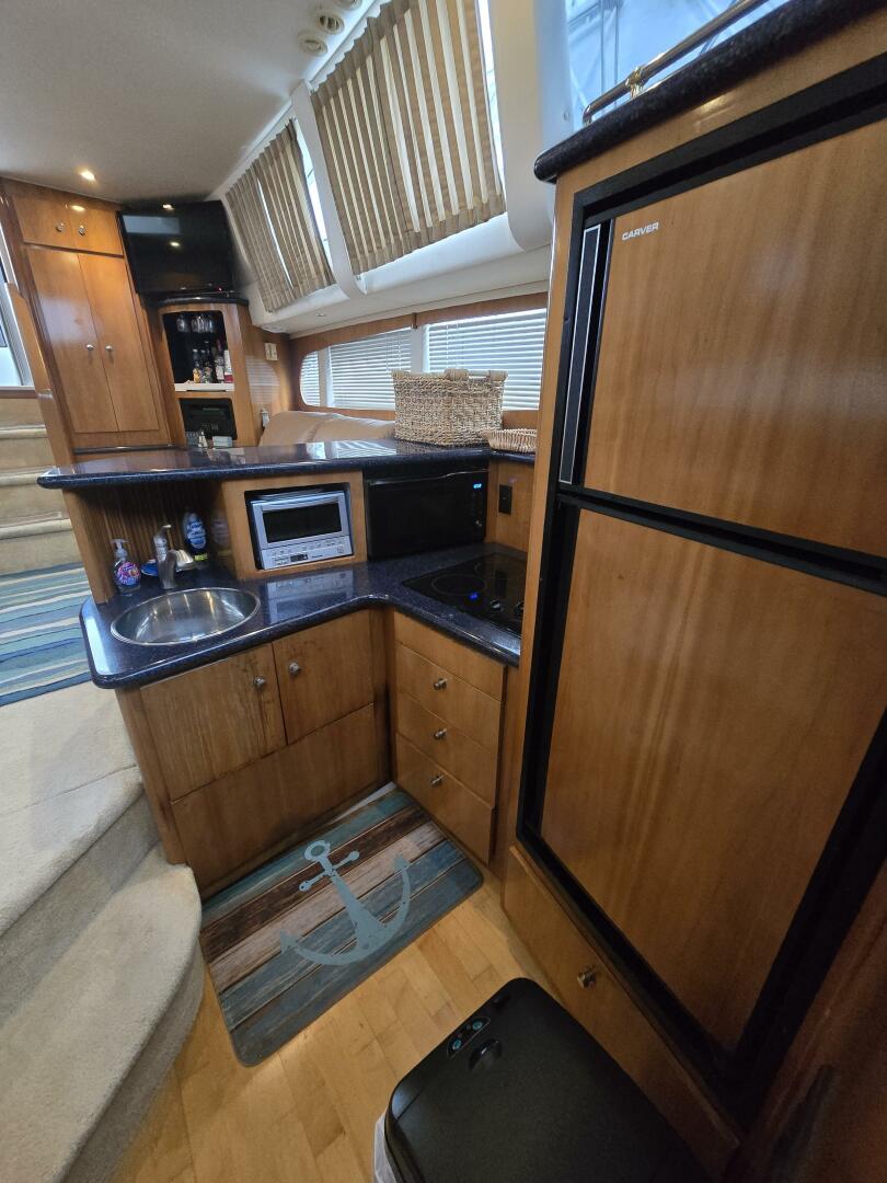 Carver-444 Cockpit Motor Yacht 2002-ChrisSea IV Westbrook-Connecticut-United States-Carver Kitchen Area 2-5392687 | Thumbnail