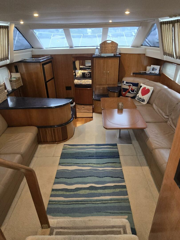 Carver-444 Cockpit Motor Yacht 2002-ChrisSea IV Westbrook-Connecticut-United States-Carver Main Salon 1-5392676