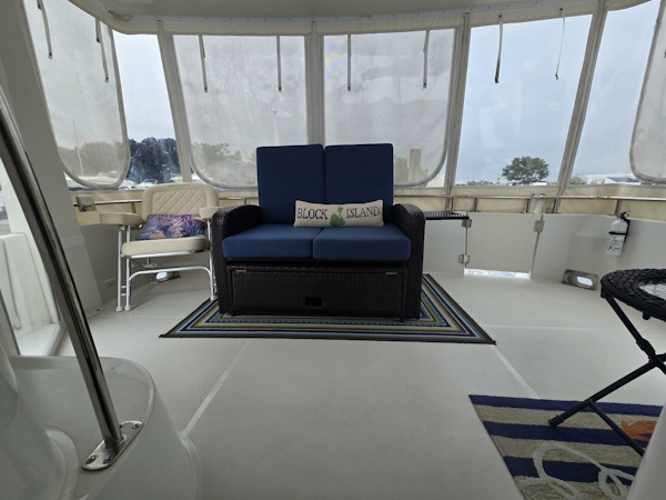 Carver-444 Cockpit Motor Yacht 2002-ChrisSea IV Westbrook-Connecticut-United States-Carver Aft 1-5392671