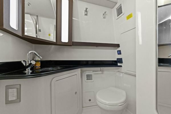 Grady-White-45 Canyon 2023 -Saint Petersburg-Florida-United States-Grady White  Head-5265586