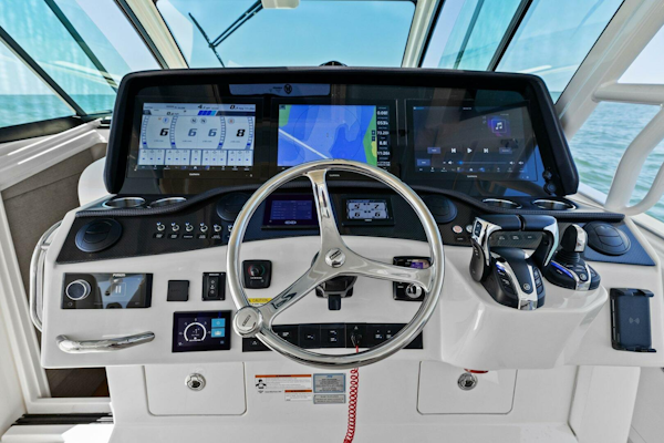 Grady-White-45 Canyon 2023 -Saint Petersburg-Florida-United States-Grady White  Helm-5265613