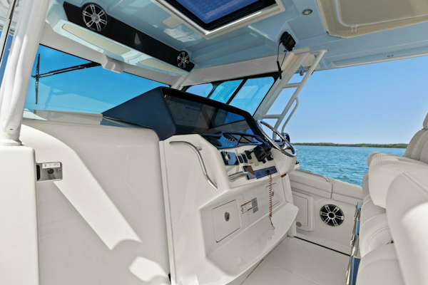 Grady-White-45 Canyon 2023 -Saint Petersburg-Florida-United States-Grady White  Helm-5265614
