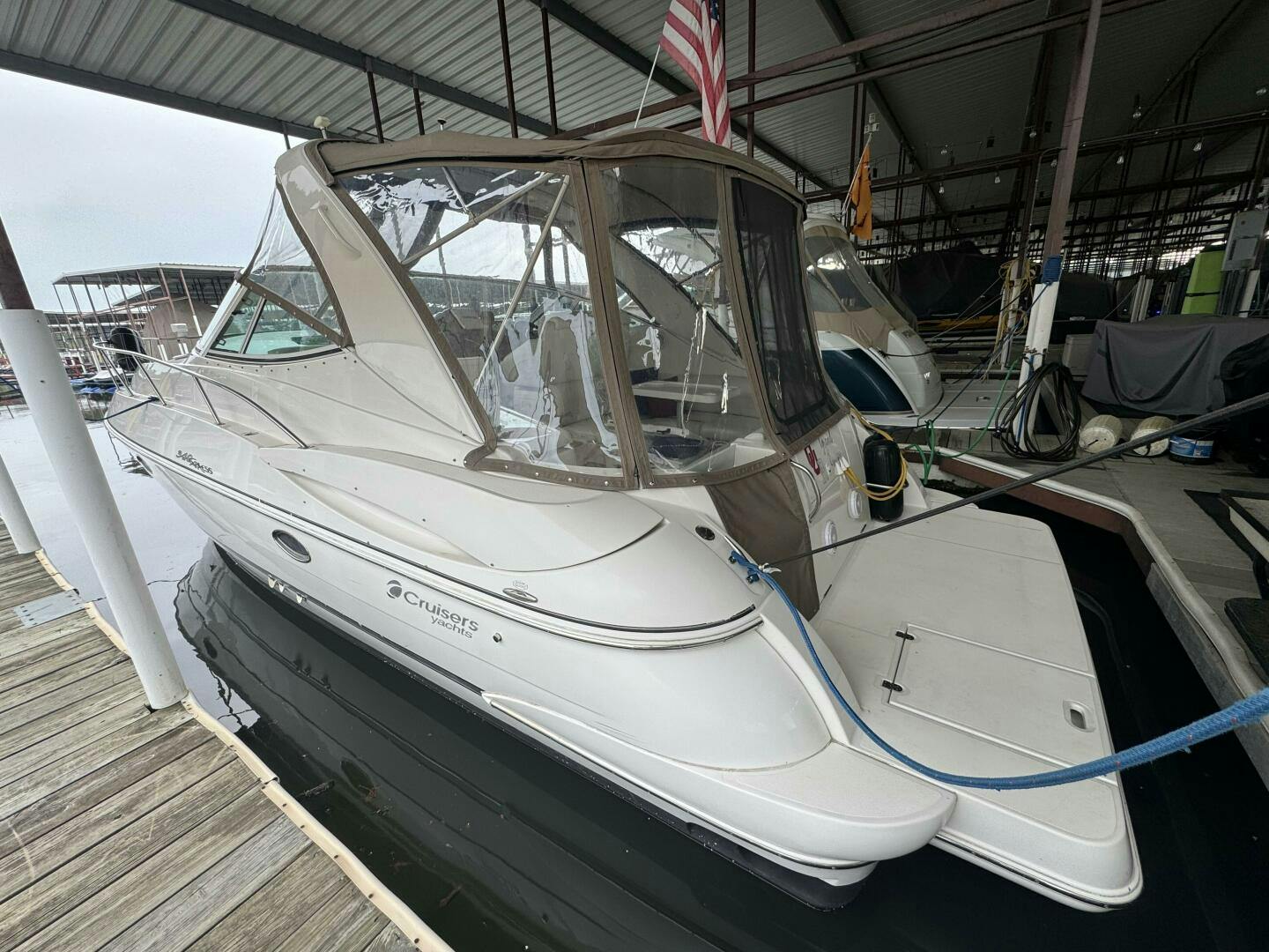 Cruisers Yachts 2005 -Grove-Oklahoma-United States-5267651