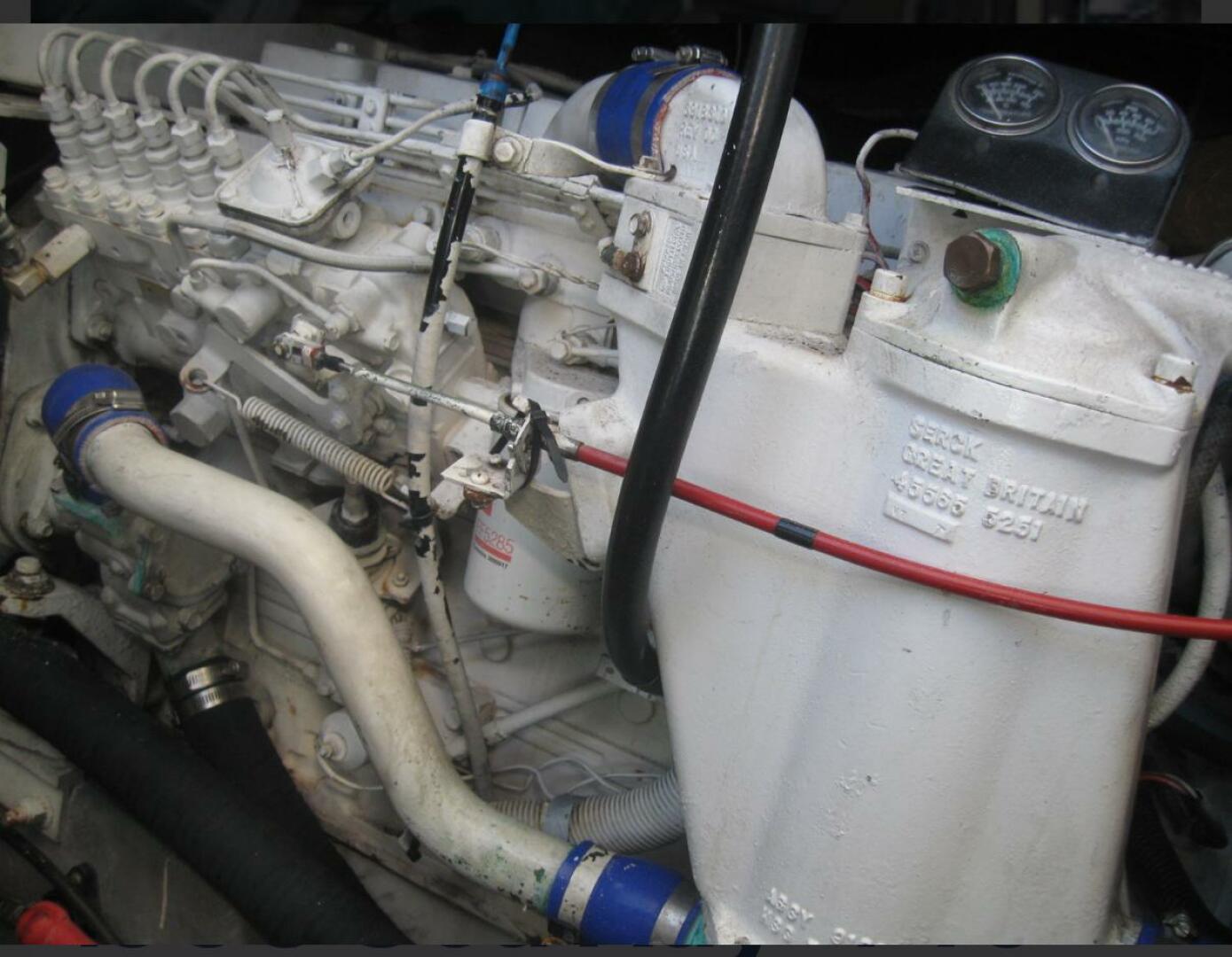 Sea Ray-440 Sundancer 1993 -Stuart-Engine of a 1993 Sea Ray 440 Sundancer boat, showcasing intricate mechanical components.-5268576 | Thumbnail